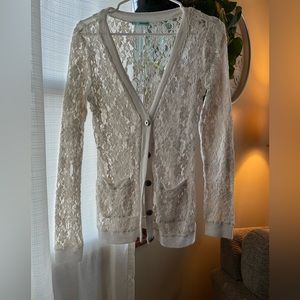 MAURICES — White Lace Cardigan